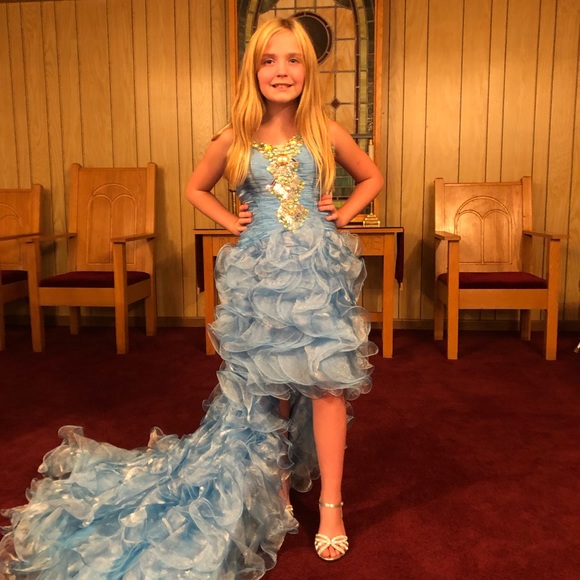 Meet your Posher, Rj - Picture 2 of 14